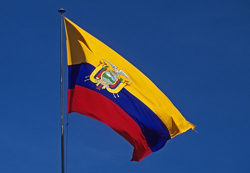 Resultado de imagen para se suspende el juramento a la bandera ecuador