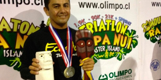 Alexis Palacios gana el Triatlón de Rapa Nui 2013 (Isla de Pascua Chile)