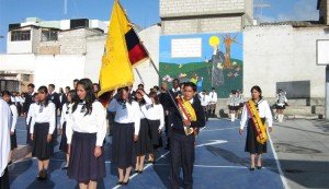 Colegio experimental «León Ruales» celebra el Día del Civismo