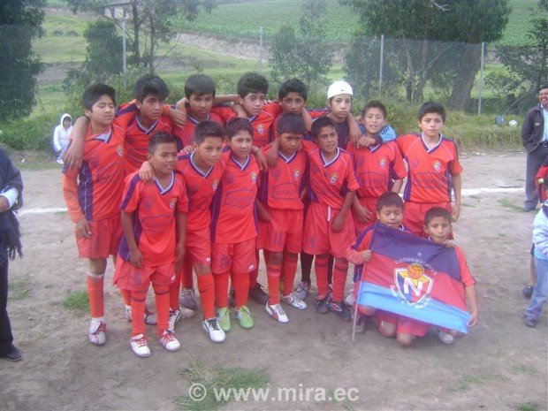 Club el Nacional de Pueblo Viejo gana el campeonato de fútbol sub 13