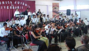 Orquesta Sinfónica Juvenil de Mira celebró su Primer Aniversario de Creación  -Fiestas  de Mira 2006-