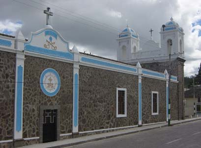 Iglesia matriz restaurada por la Colonia de Mireños residentes en Quito
