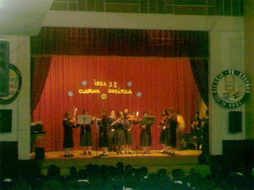 Celebración del 39 aniversario de creación del Colegio Luis León Ruales