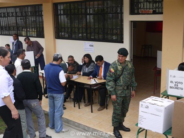 Imágenes de las elecciones Mira-2013