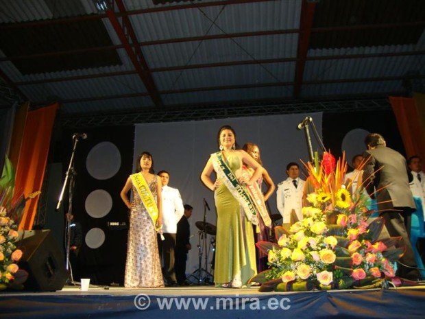 Elección y coronación de la Reina del Cantón Mira 2010