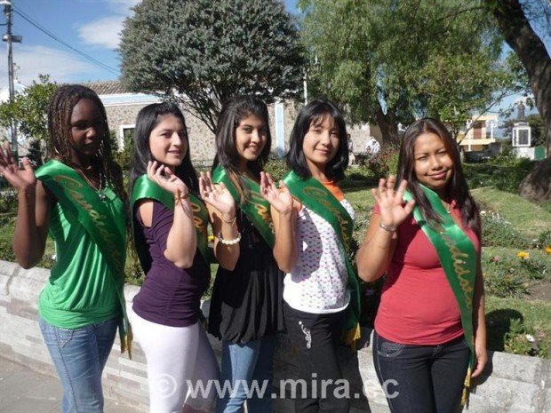 Candidatas a Reina del Cantón Mira 2010, se presentan por www.mira.ec